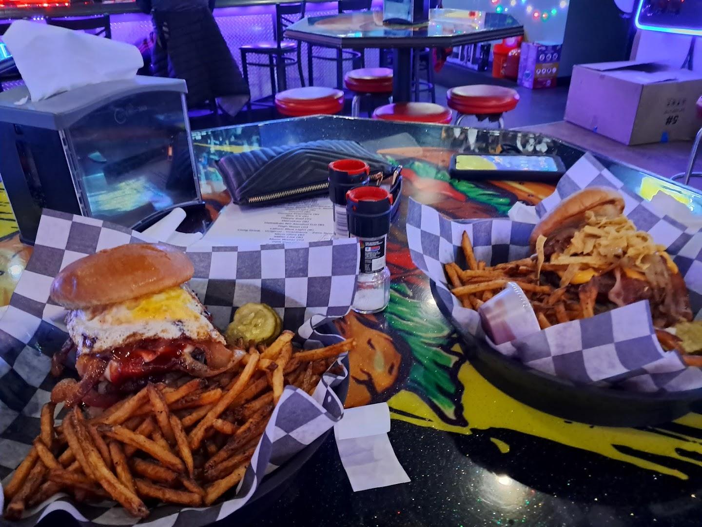 Madhouse Bar & Grill